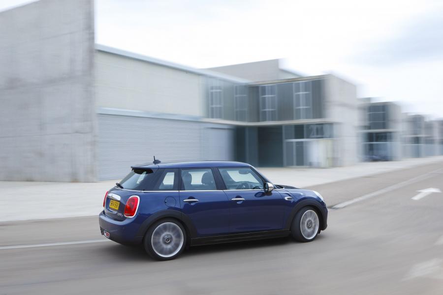  Mini Cooper D 5-Door 2014 года  (UK) (фото 59 из 68)